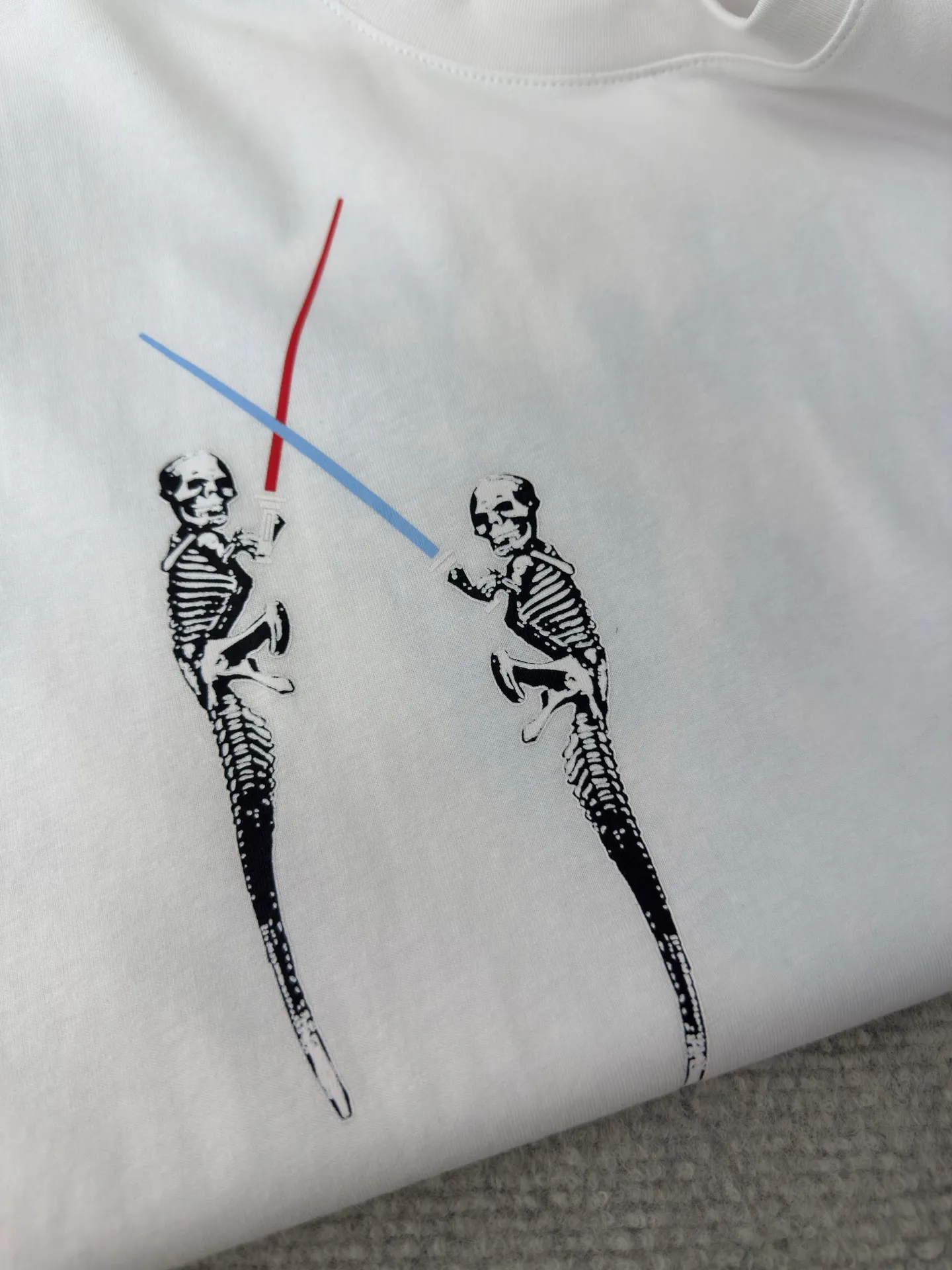 P240 Chrome Hearts Star Wars Limited Short Sleeves Authentic Open Edition - Physical Counter - Top Luxury Quality 🆚 Instant sale of all editions on the market. The fabric is made of 26 weave 200 grams of cotton. The printing is made of hand glue printing. Customized accessories. Size S M L